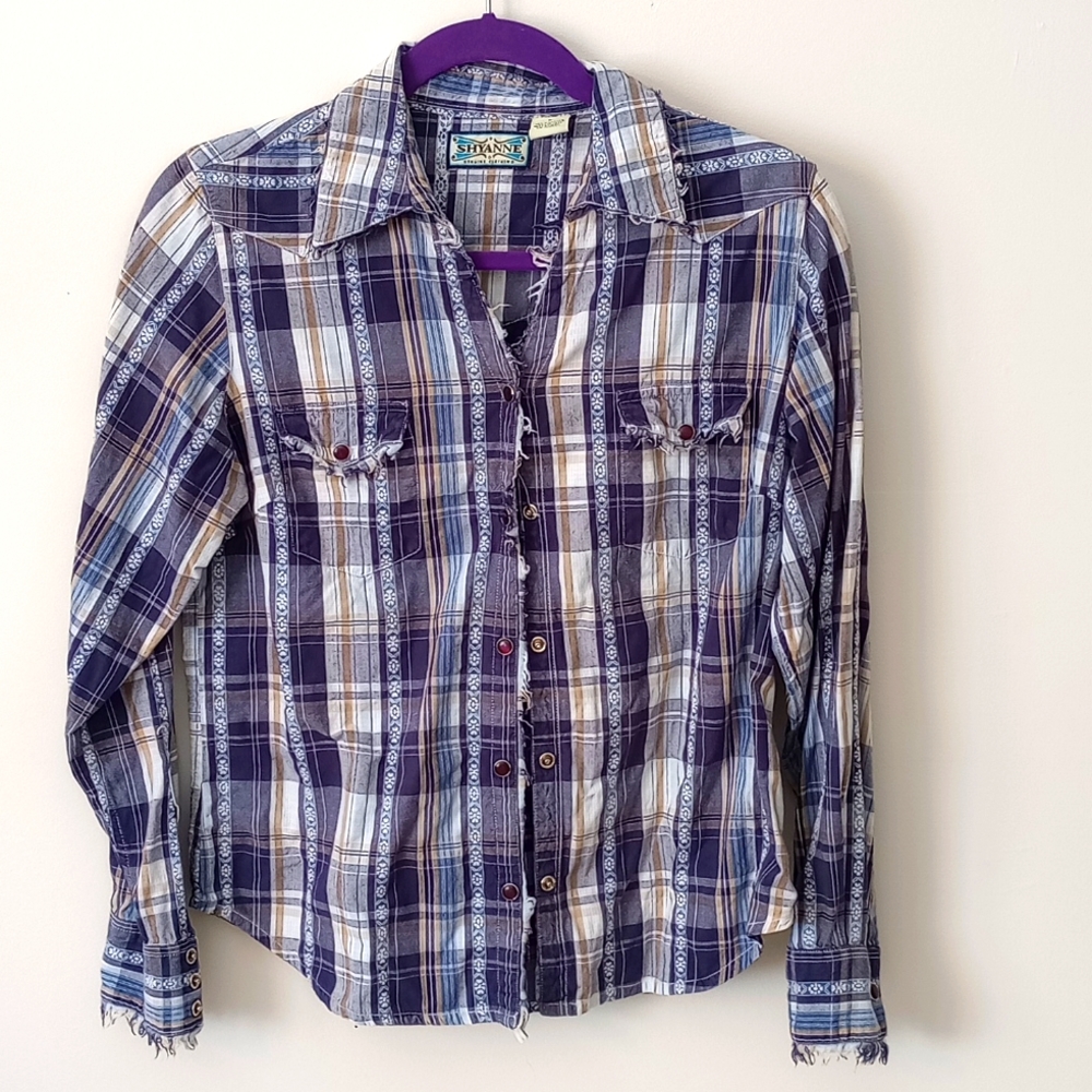 Shyanne Cowboy shirt Small